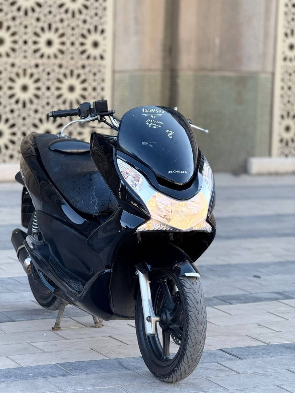 السلام عليكم للبيع دراجه pcxجيل الاول دراجة مال رمبه مديل18 ماخذها رمبه الدراجه على  ايدي حجم مكينه 150ياباني الاصلي دراجه جديده مال جناي  سويجين  بيه 
ياباني الاصلي دراجه كامله أستان كهربائي حساس ازدحام ٢حرف Aدراجه جديده الدراجه مكينه لوك شلعه معدل خير من اللّٰه دراجه تكول جديده بمعنئ الكلمه واحلا من الصور  دراجة مكينه مكفوله اي نقص مابيه
السعرمليون 300    و مجال قليل 
***********المكان  بغداد الكرخ
