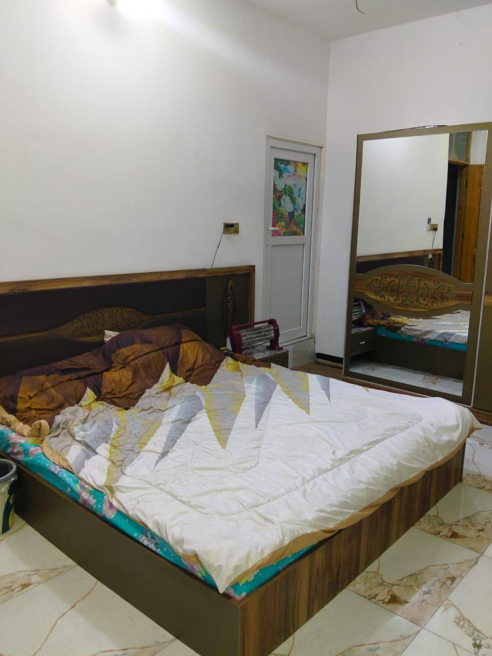 🏠 دار للبيع زراعي – شارع 80 (طريق شريفة الجديد)
📍 الموقع: شارع 80 طريق شريفه الجديد مقابل الملعب
بالزراعي
🔹 مواصفات الدار:
• 6 غرف نوم
• 2 غرف نوم بالطابق الأرضي
• 4 غرف نوم بالطابق الثاني
• مطبخ حار + مطبخ بارد
• صالة
• هول داخلي

💰 السعر: 165 مليون
🔸 قابل للتفاوض

📞 للاستفسار:

‭٠٧٨٤ ٢٢٩ ٨٨٩١‬
🏢
قرب الشؤون – مقابل ثانوية المتنبي
