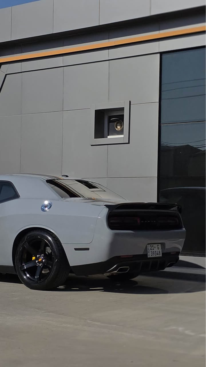 Dodge challnger 2020 sxt 
سێ پارجەو نیوی سبوخە لەگەر سێ قۆپی بجوک بە pdr جاک کراوە 
سەیارەکە ناوی کرایتە سۆر 
کوشین هیتەرە سوکان هیتەر
شاشە گەورە ٧٠ مایل رۆشتیە 
شوتەت سپۆڕتی لەسەرە ماشااللە سەیارەکە زۆر جایزە 
ملیۆنەکیش خرامەی لەسەرە دوای مەعمەلە وەردەگرییەوە 
فەحسو هەزە و رەقەمیشی نوێیە سعری 175
***********
***********
واتسئەپ ڤایبەریشی لەسەرە 🥰 سەیارەکە لەهەولێرە أربيل, العراق
