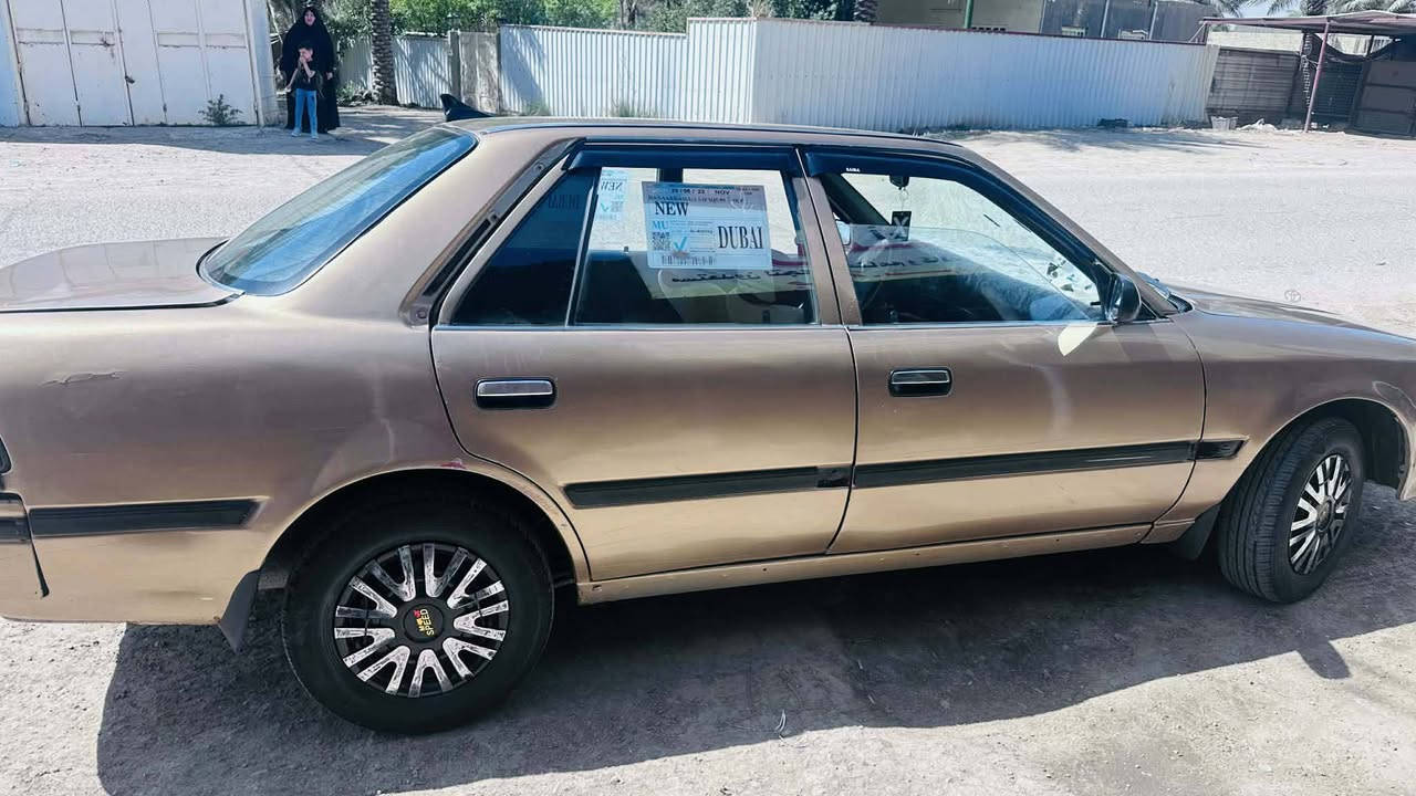 تيوتا اكرونا  موديل 1989  مكينه كير اوتماتيك  حداديه تخم تاير تبريد خير من الله رقم بابل سياره مال جناي مانقصه برغي سعر 43 وبيه مجال ***********
