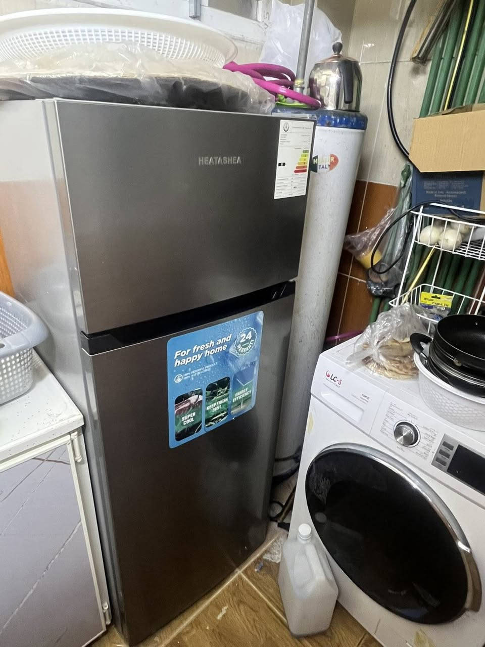 ناونیشان سلێمانی کانی کوردە 
1.تاقم قەنەفەیە تەپلەکەکانیش 
2.سەللاجەکە لایلۆنی شەریکەیە 2 مانگە کراوە بەخوا
3.غەسەلاکە لۆکە 
4.کەوانتەرەکە سنگەکەشو بەردەکەشی لەگەڵاێە 
5.تەباغەکەشە
نرخی هەمویان زۆر گونجاوەهەرزانە بەپەلەشم لەفرۆشتی (تاقم قەنەفەکە 150 هەزار) (کەوانتەرەکە بەسنگەکەشەوە 150 هەزار ) (سەلاجەکە 170 هەزار) (غەسالەکە100هەزار) (تەباغەکەش 80 هەزار) 
سلێمانی کانی کوردە 
TBهەموی معامەلەی تیایە 
***********
***********
