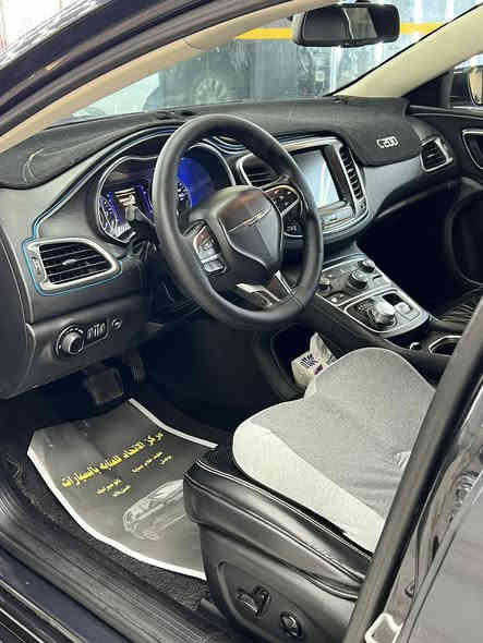 كرايسلر c200 للبيع فقط
كرايسلر c200 رقم أربيل باسمي ضربتها من امريكا صندوق وربع  الجاملخ الخلفي ايربكات سليمة التصليح في دبي مواصفاتها  معروفه وكلشي كهربائي بالسياره  بلادي عليها برمجة  مراوح الحماوه متعبر ال95 وعليها تعريب كامل على العدادات ومشدود عليها عدسات سعرها ٤٥٠ ألف 
السيارة بلادية فقط الصندوق جارد يراد صبغ
السعر 105 دولار
السيارة في بغداد العامرية 
الاتصال على الرقم ***********
