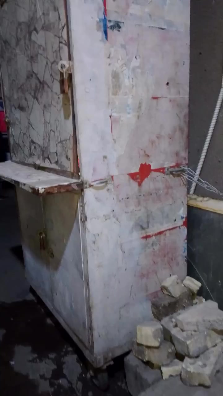 كشك جاي للبيع طباخ مع ترمزين وقوري و3نراكيل مكاني بغداد الشعب
***********
