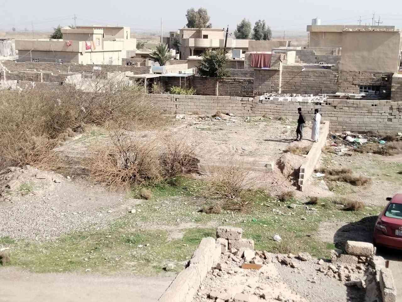 السلام عليكم  
اساس للبيع حي المهندسين 
مساحه القطعه  320 
السعر 15مليون وبيها مجال
***********
***********
