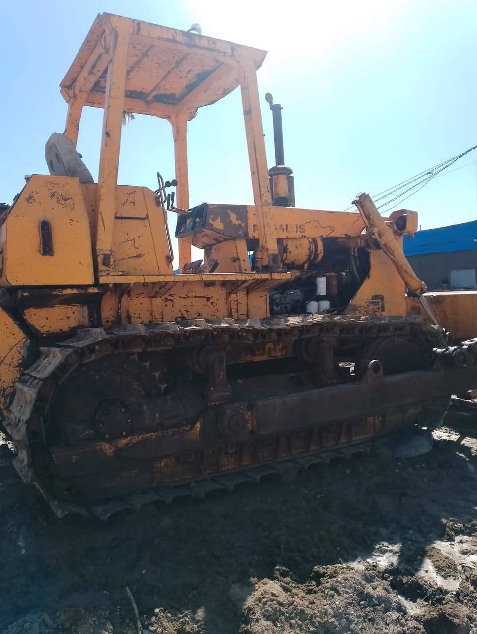 بلدوزر للبيع اتصال على هذا الرقم***********
