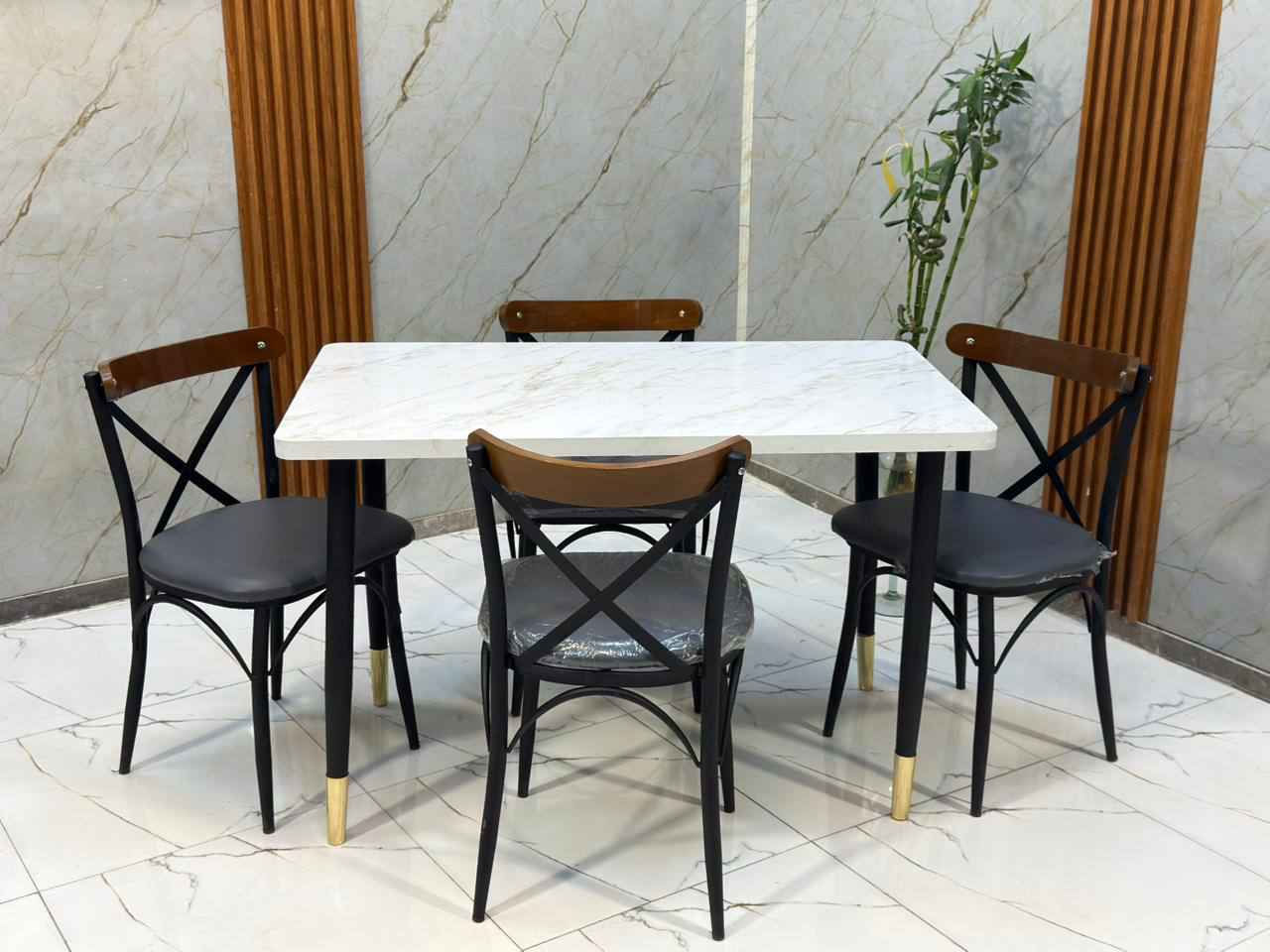 ميز طعام سطح خشب كشنات جلد رجل حديد
4 كراسي 
6 كراسي


**إذا كنت صاحب هذا الإعلان وتريد حذفه لأي سبب، رجاءا أرسل رسالة إلى الدعم الفني**