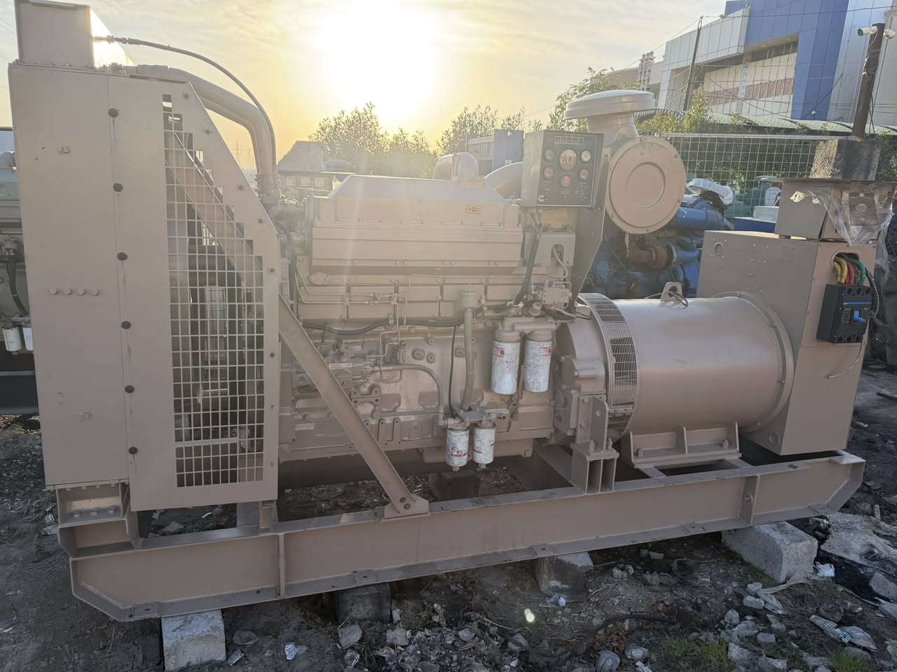 وجبه كمنزات ٦ وربع باله اوربي امريكي اصل
١ كمنز ٦ وربع ٦٠٠ كيفي امريكي
٢ كمنز ٦ وربع ٦٠٠ كيفي امريكي 
عنوان خانقين حي الصناعي كراج الشمال هاتف***********
