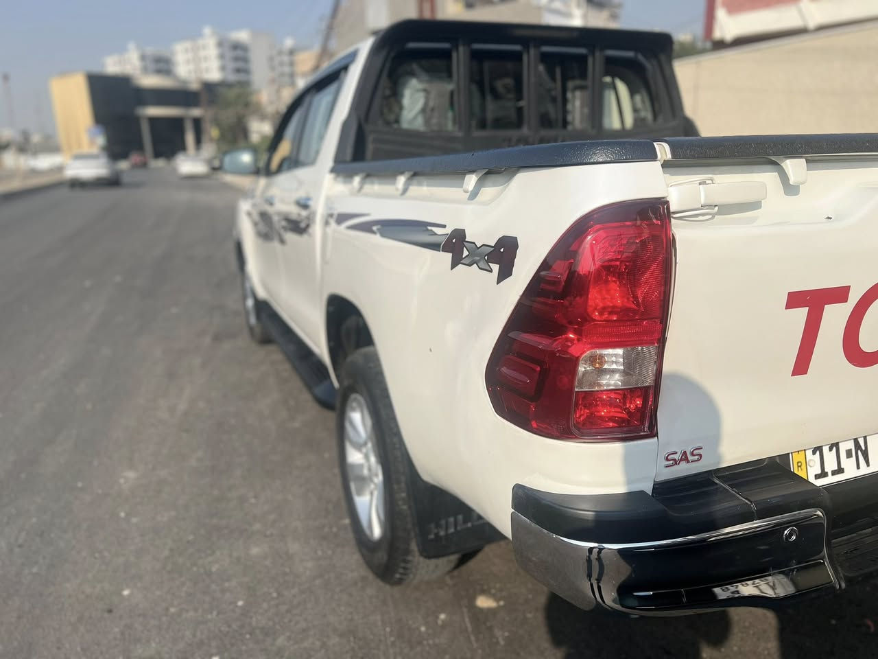 هيلوكس العالية 2020 ساز رقم بغداد 

ماشية 74 

بيها بارد وتكحيل بسيط لا فتح ولا تبديل 

السعر 270$.    عنوان بغداد البلديات الرقم ***********
