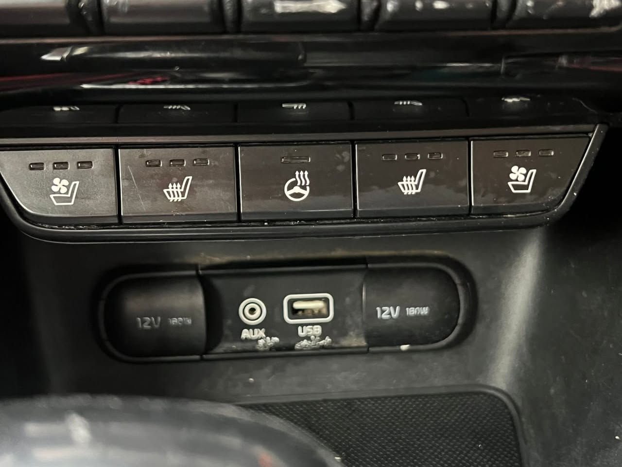 رمضان كريم
كيا سبورتج فول فول 
اعله فئه بل سبورتج 
مواصفات  السعر 154ورقه 
بدون حادث كلين  شرط سونر كفاله سياره 
رصعه بل بنيد كسر دعاميه 
بصمة سلايد 
جلد كشنات  
موصفات المتدد 
بصمه     سياره جديده عله وضع شركه. ترايه مال زيرو 
رادار امامي 
رادار جانبي 
لايت زنون داينمك وي لستيرن
كشنات جلد 
كشنات كهرباء تدفاء تبريد 
شاحن لاسلكي
حساس خلفي 
كشنات ذاكره 
فتحه سقف 
نضام AUTO HOLD
محرك 2400 
اربعه انضمه قيادة 
صندوق يفتح عند الاقتراب 
بردات خلفيه 
تبريد خلفي 
رقم بغداد دولي جديد 
مكاني بغداد  
موبايل***********‏
