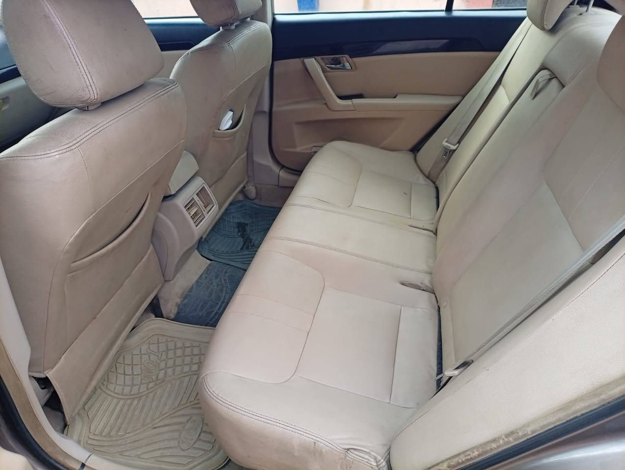 سلام عليكم للبيع ام كراند C8 موديل 2013 كير محرك ميستوبيشي ياباني بلادي تبريد تدفئه باتري تايرات صدره جديد سياره نظيفه بس تحتاج صبغ جراد من الشمس سياره اصوليه ماندل راعيه السياره عندي مكاتبه بيه اتكفل بيه سرقه وعاشائر اسوليك بيه مكاتبه  رقم بغداد سنويه ساقطه
السعر 40وبيه مجال قليل 
 مكان ابيل 
 توصل واتساب فقط
***********
