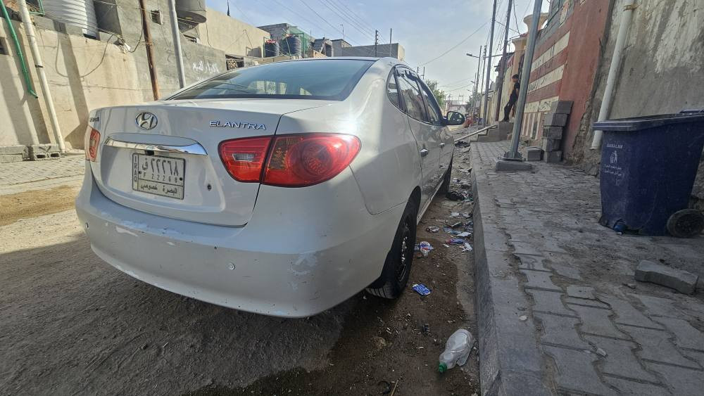 السلام عليكم
النترا ٢٠١٠ خليجي رقم بصرة بأسمنة كفالة ضربة وصبغ وتبديل.. التقرير موجود بالصور
تخم تاير جديد باتري جديد تبريد تدفئة  شاشة كامرة تحكم استيرن جهتين بس مارابطي بالشاشة  مكينة ١٦٠٠ 
حدادية نص ونص.. موجودة بالبصرة الحيانية .. السعر 100 وبي مجال قليل
***********
*********** البصرة, العراق
