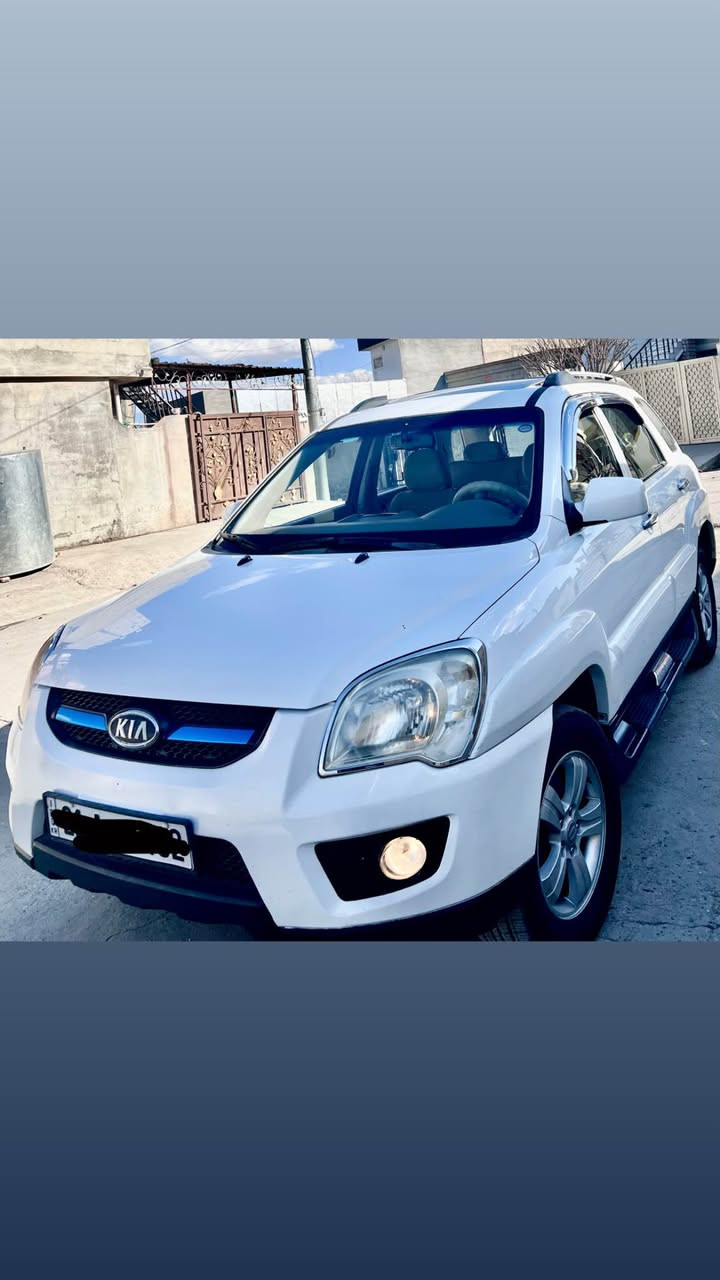 سەرەتابەناوی خوا کیاسپۆڕتاج مۆدیل2010بێ بۆیخ بێ شخوت سڵایت ناوفۆرمیکا شاشەئایپات کامێرە حاسە ئاوێنە فۆتۆ کارتی بەنزینی هەیەو بەناوخۆمەوەیە سەنەوی بەسەر نەجوە  سعر ١٢٣ یەک تۆز مەجال  
ژ.م *********** شمشمل, السليمانية
