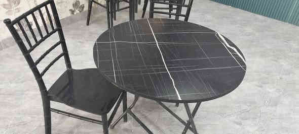 كراسي بلاستك اسود للبيع العدد 30

سعر الميز الواحد 25

سكر الكرسي 10

للاتصال ***********
