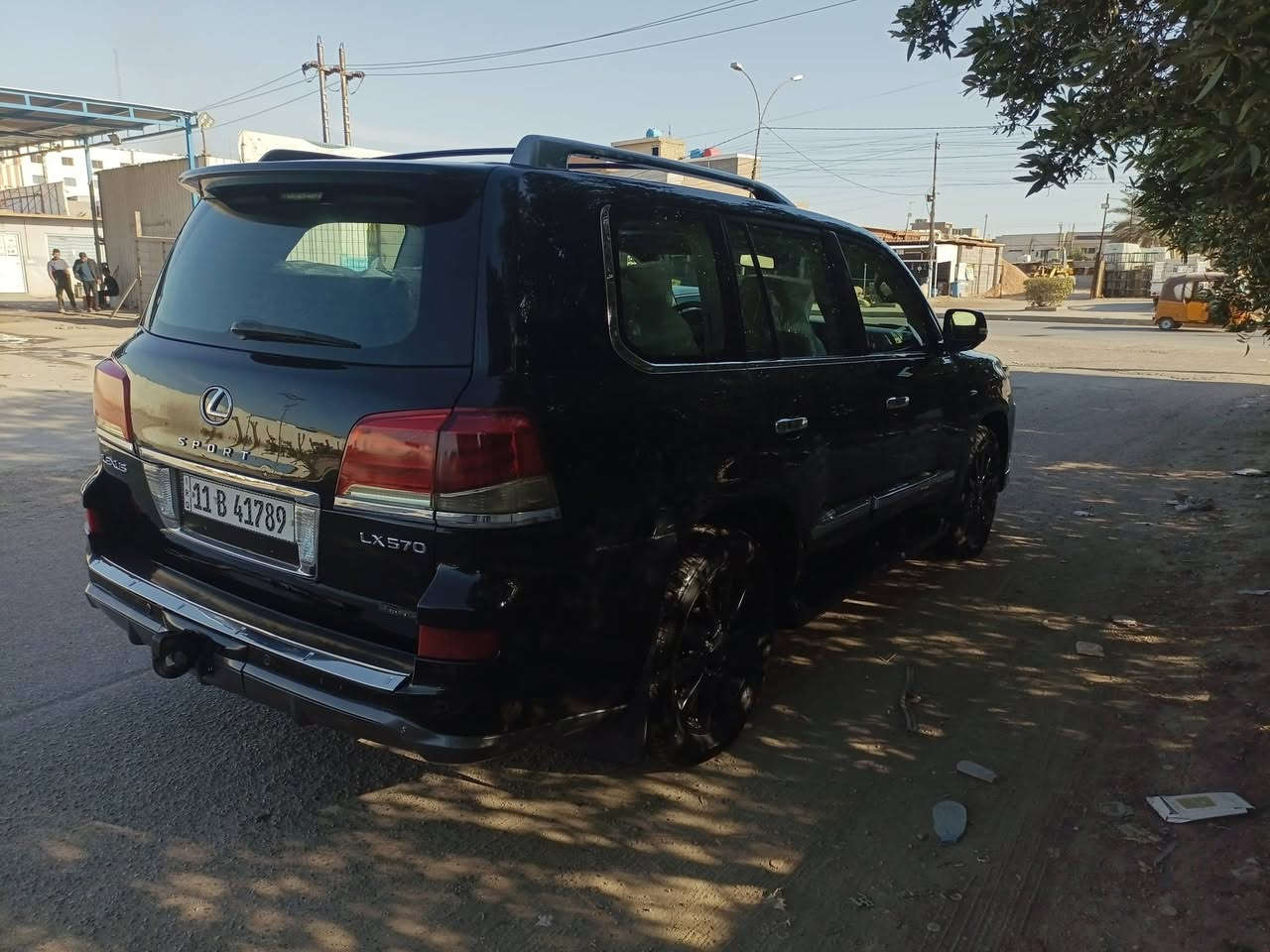 لكزز 11 رقم بغداد مكفولة كفالة عامة عدى ملاحظات بارد كير ومحرك مامفتوح ماشية 157 العنوان بغداد مقابل علوة الرشيد مابيه نقص برغي صارلهة سنتين عندي خير من الله السعر 330 بدون مراوس ***********و***********
