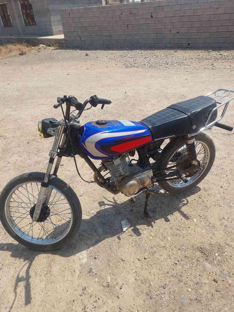 للبيع السعر 225 وبيه مجال 
ماطور هندر يشتغل


**إذا كنت صاحب هذا الإعلان وتريد حذفه لأي سبب، رجاءا أرسل رسالة إلى الدعم الفني**