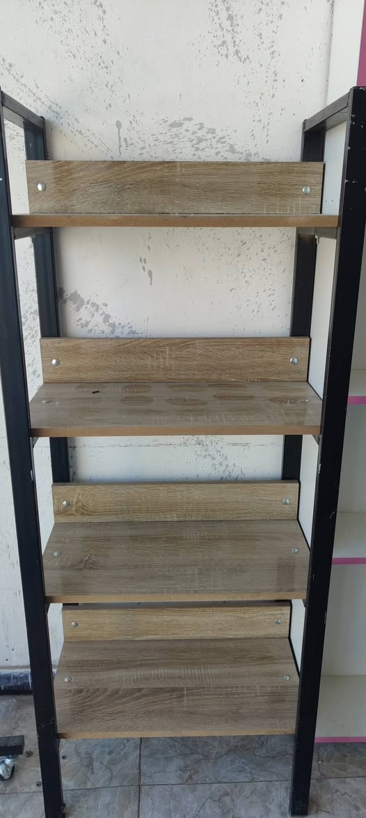 باترينه رفوف عدد 7 سعر القطع 60 الف
باترينة جام خانه 80الف
باترينه صغيرة 50الف
أتصال على هذء رقم *********** موجود واتساب
