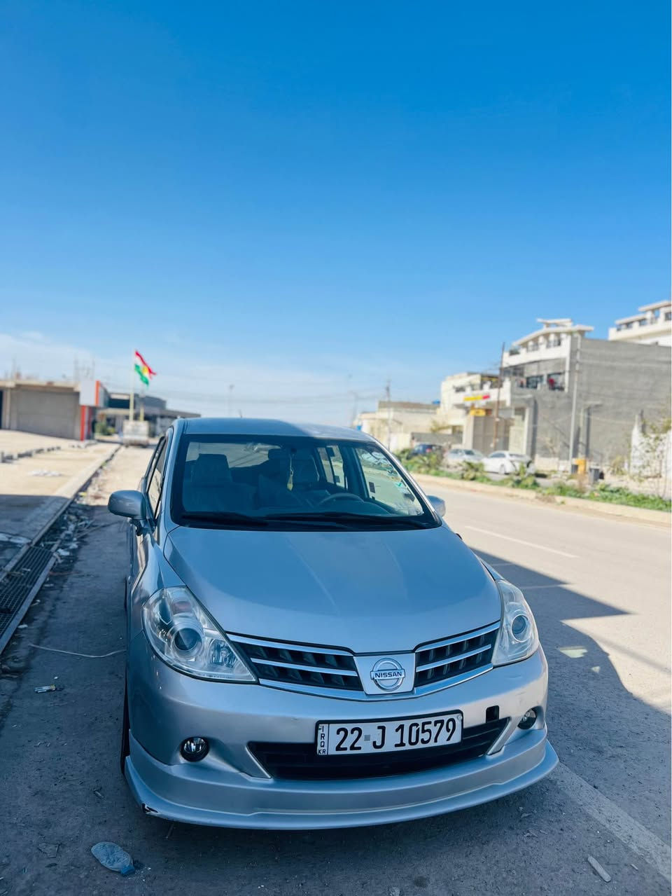 نیسان تیدا ٢٠١٠
پینج پارجەی هەیە
بی داخیلی
بی ناو گرتن
پیشو پشتی کەبسە
جوارجام کارەبا
گیرومەکینە بەشەرت
سەیارەکە پاکو خاوەنە 
فول سپۆرتە
نرخی ٨٤ وەرەقەو 
مەچالی برایانە
ژمارە مووبایل
*********** أربيل, العراق
