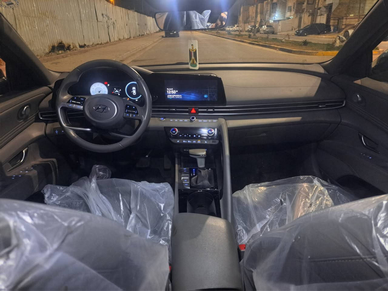 السلام عليكم الانتره للبيع موديل 2023 السياره فول مواصفات ما عده الفتح السياره ماشيه 30 im السياره ما ناقصه شي صور الحادث بالمنشور السعر 148 بيه مجال قليل مكاني الكاظميه رقمي ***********
