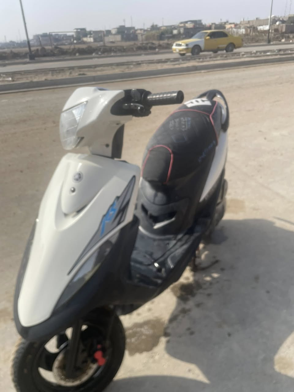 السلام عليكم
للبيع ماكس عدلة 

دراجة نضيفة مال جناي 

ما نقصها اي شي 

مكينة كفالة قبل شهر شادها من الحاوية 

كهربائيات كلها شغالة من طول لطول 

شلعة ومعدل فول خير من الله 

القرنة 

السعر 575 وبيها مجال شراي خاص 

***********
