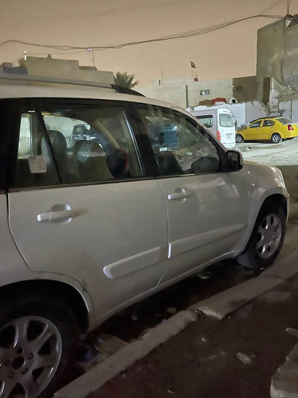 سلام عليكم  شيري تيكو موديل ال2012 شكل ال13 سياره جاهزه من كلشي مابيها اي نقص وخير من الله 
ماشيه 169 كير كهربائي 
سعر 60وبيها مجال بسيط بغداد, العراق


**إذا كنت صاحب هذا الإعلان وتريد حذفه لأي سبب، رجاءا أرسل رسالة إلى الدعم الفني**