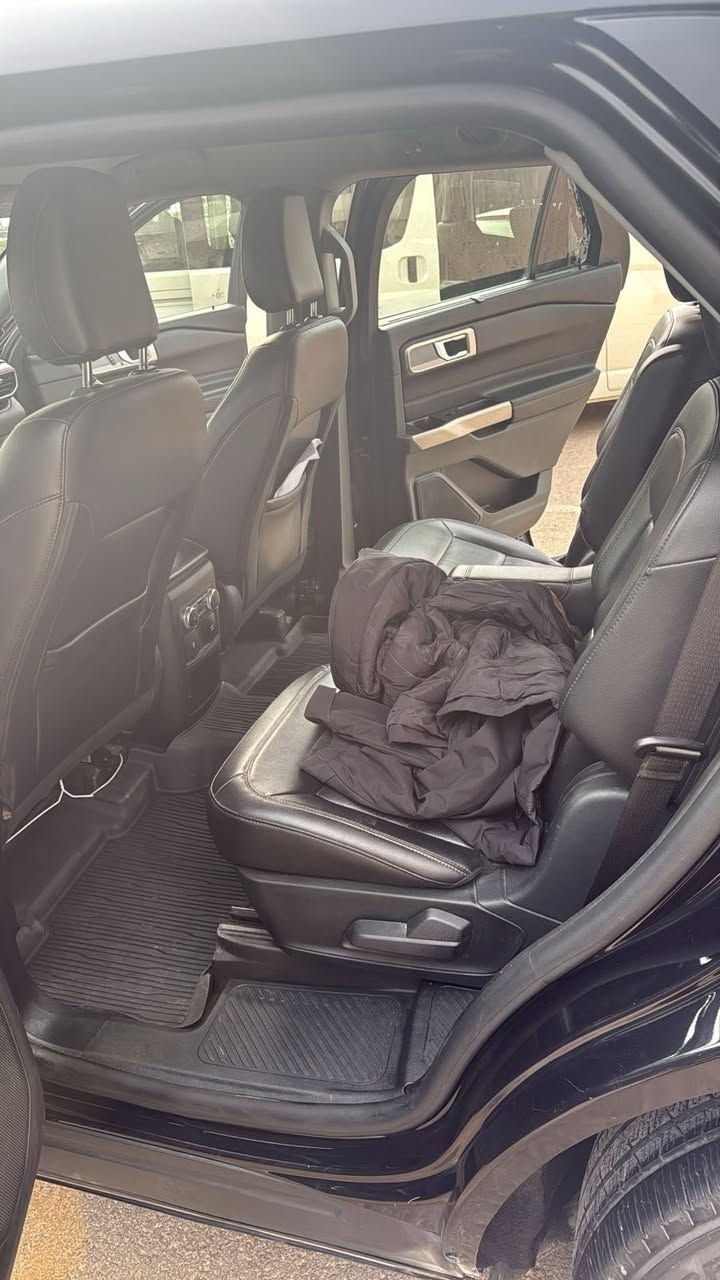 السلام عليكم
فورد 2021 
ماشيه 150 الف 
بدون صبغ 
فقط تعديل بارد بالجاملغ والباب جهة السايق
السعر 21 ونص  الف وبي مجال مكاني بغداد كرادة ***********
