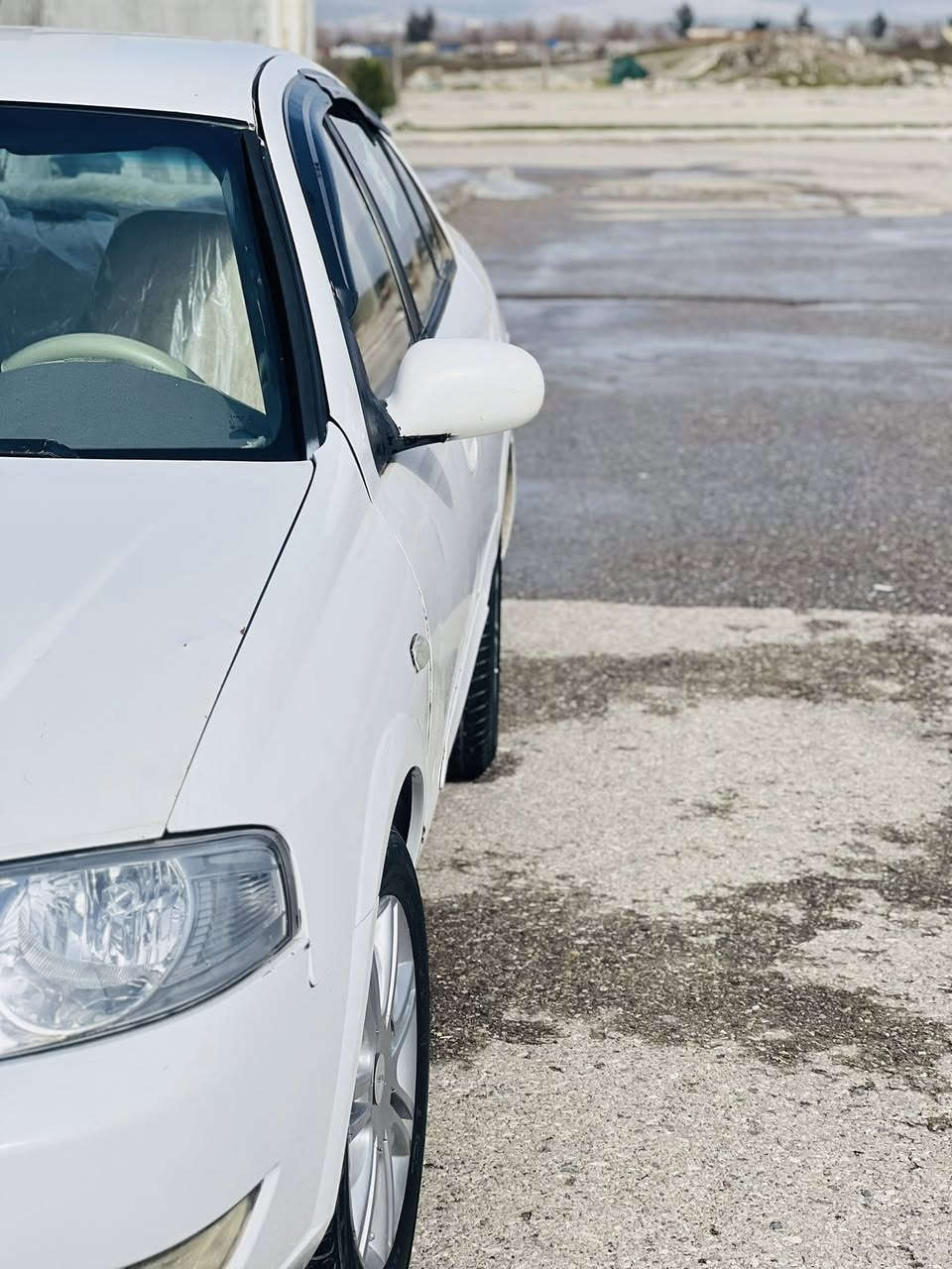 بەناوی خوا هاتینەوە بە سەنی کۆری2007مەکینە. سپی سێ پارچە. لێ دراوی. هەیە هیە ٤تایەی. تازەوناو زەرد سەیارەکە. مە زبوتە براوەیە نرخ 38مەعمەلە /ژم***********
