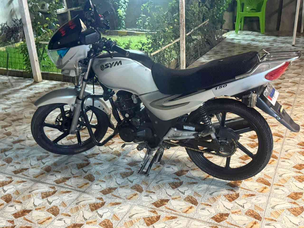 لبيع سايم موديل 17 ب 900 بيه مجال تواصل ع رقم صاحب دراجه‏‪***********‬‏
