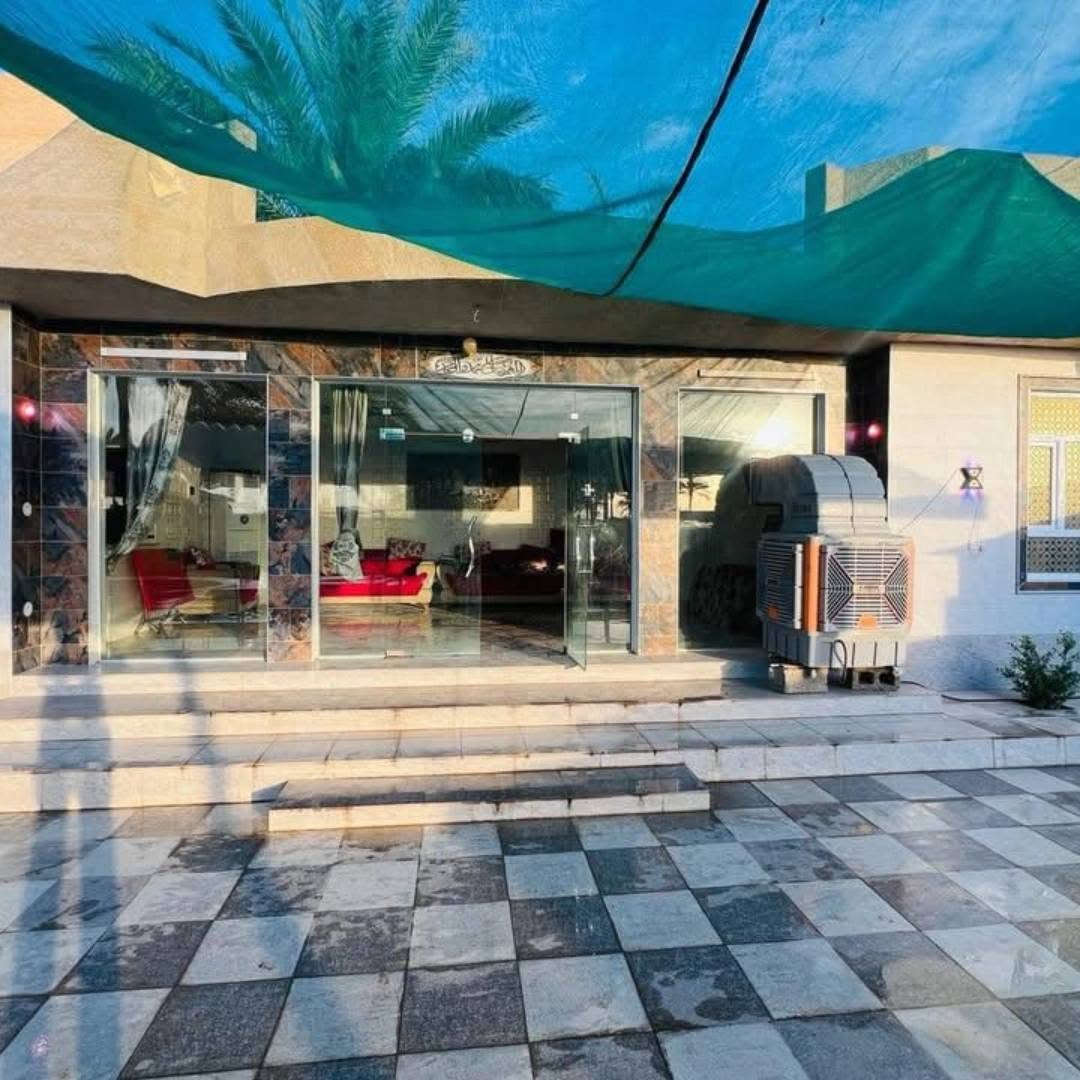 🌴 منتجع و شالية النرجس 🌴
استمتع بأجمل الأوقات في أجواء من الهدوء والخصوصية داخل منتجع وشاليهات [منتجع و شالية النرجس]، حيث الفخامة تلتقي بالراحة لتمنحك تجربة لا تُنسى.

✨ مميزاتنا:

* ➰ شاليهات فاخرة بتصاميم عصرية.
* ➰ مسبح كبير + مسبح صغير للاطفال .
* ➰ جلسات خارجية مميزة.
* ➰ مساحات خضراء وإطلالات رائعة.
* ➰ خدمات متكاملة للعائلات والأفراد.
* ➰ مناسبات وحفلات 

📍 الموقع: [مدخل 2 خلف معمل الغاز ]
📞 للحجز والاستفسار: [ ***********] *[ *********** ] .
 

➰موثقة في تطبيق اجرلي 🌴

* ➰ منضدة فيشة (طاولة ألعاب).
* ➰ طاولة معادلة وألعاب ترفيهية.
* ➰ منطقة ألعاب أطفال آمنة.
* ➰ مراجيح للأطفال.
* ➰ جلسات خارجية مريحة.
* ➰ ركن مخصص للشواء (باربكيو).
* ➰ كراج داخلي واسع للسيارات
* ➰ أجواء هادئة وممتعة لجميع الأعمار .

[  منتجع و شالية النرجس ]
راحة، خصوصية، وذكريات لا تُنسى
