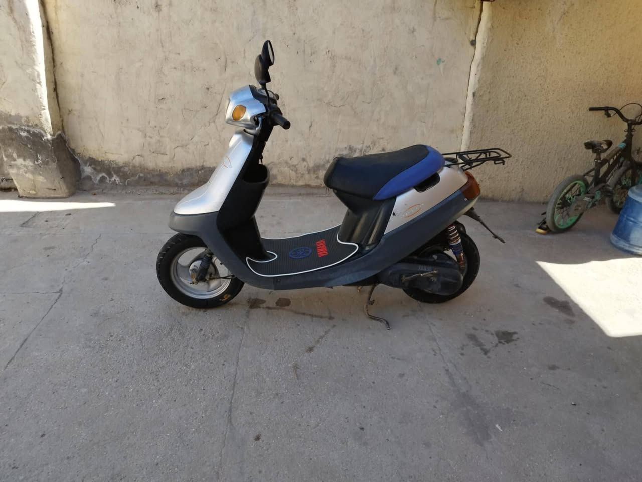 دراجه بطه للبيع نضيفه كلش مكينه مامفتوحه ناعمه اي صوت مابيه شلعه قويه ٦٠ دك كهربائيات كله شغاله دراجه خير من الله سعره ٣٠٠ اليريده يجي خاص


**إذا كنت صاحب هذا الإعلان وتريد حذفه لأي سبب، رجاءا أرسل رسالة إلى الدعم الفني**