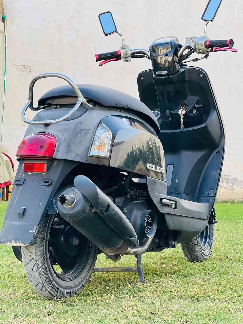 بوليسي2008
يدات + براغي ارضيه +صلنصه رياضي بلاد 
 رمبة كفالة عامة من كلشي 
*********** /خاص موجود
