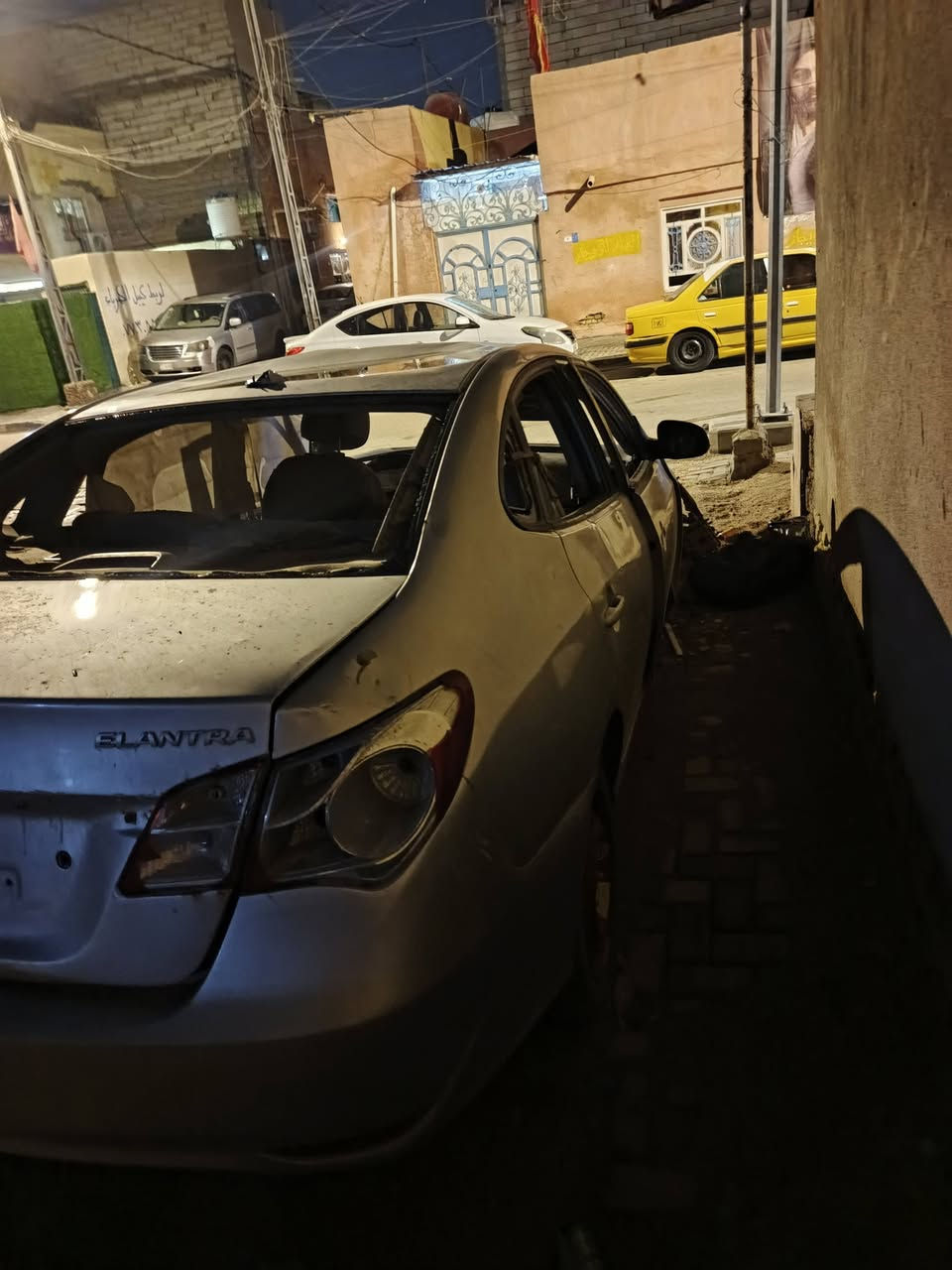 يالله سلام عليكم شباب سياره عندي لبيع النتر صابونه لبيع بيه ضربه بجم رقم بصره بسمنه سياره حلوه ونضيفه بس يرادله ترتيب مكاني بصره تشتري منا احولك منا مديل 2011 مستعجل على البيع رقمي *********** السعر 25 وبيه مجال قليل مضرر كلش لحد يكسر # ملاحظة  الوحات مفدتقدة بلحادث سنوية موجودة وراعيها موجود
