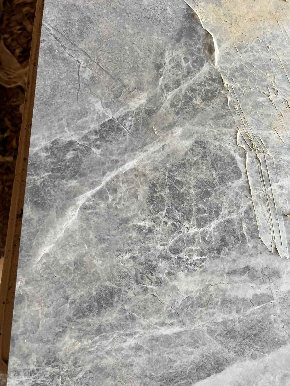 يوجد بورسلاين قياس 320*80
كوارتز ستندر ابيض كريمي رصاصي 320*80 
اسعار مناسبه 
***********
