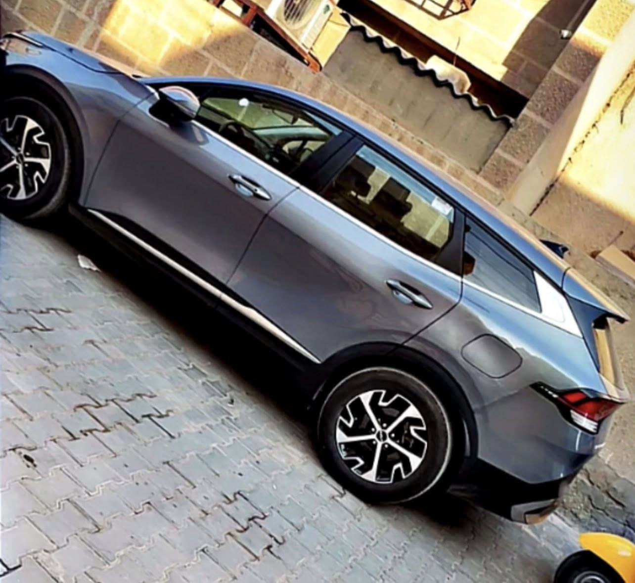 كيا سبورتج 24 امريكي(كتاب شهداء بسمي السياره ) حادثها جاملغ مرجعه  ع البارد  طاك بيها ايرباك الخلفي بدون صبغ تكحيل اصبع فقط 
المواصفات:

1- شاشة كبيرة متصلة قطعة واحدة 

2- محرك 4 سلندر 2500

3- رادار امامي وخلفي وتحديد مسار ونقطة عمياء

4- قيادة ذاتية

5- اوتو هولد (نزول منحدرات) وهاند بريك كهرباء

6- اطفاء وتشغيل محرك تلقائي

7- شاشة تبريد وتحكمات لمس 

8- بصمة تشغيل

9- كشنات جلد وتدفئة كشنات
10-بعد هواي موصفات

السعر 20الف دولار 

مكان السيارة بغداد الجديدة


**إذا كنت صاحب هذا الإعلان وتريد حذفه لأي سبب، رجاءا أرسل رسالة إلى الدعم الفني**