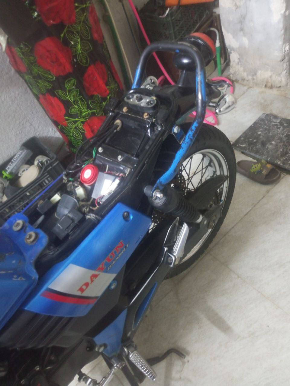 السلام عليكم
دراجه دايون لايتي
الموديل 21
اوراق كامله
نضيفه كلش
كلشي بيها بلادي
مكينه مامفتوحه 
السعر، 1500 قفل 
الشراي يتصل ***********
متواجد ع فيس
الي موشراي لا يتصل أو قفلها 1500 وشكرن

