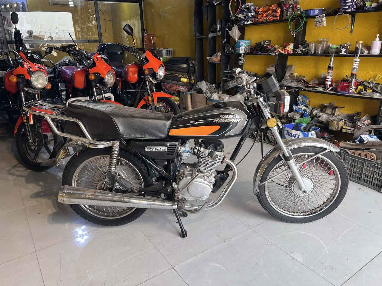 معرض فلاح السليطي
ناما برو عدد ٣  موديل ٢٢ و٢٣ سعر ٧٥٠ قفل
تايكر موديل ٢٣ سعر ٧٥٠ قفل
اوراق اصولي جاهزه باسمي شرط
مكاني قلعه سكر عكيل
***********
***********
