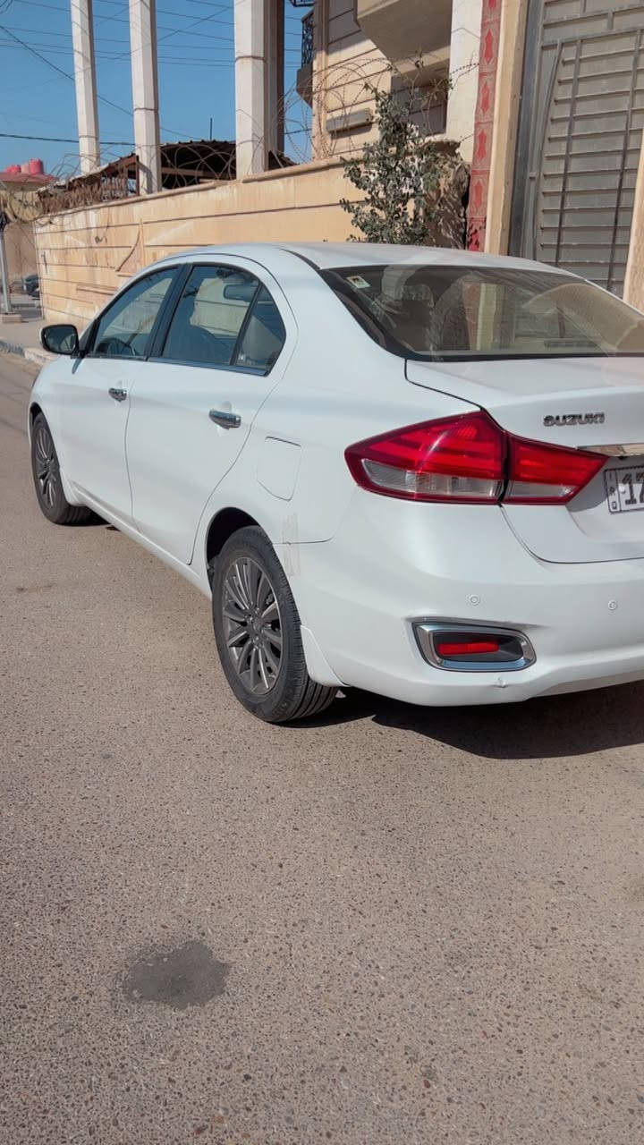 السلام عليكم سازوكي سياز موديل ٢٠٢٢ خليجي رقم مثنى معوقين حاضر للوكالة كفالة من الضربة بيهة صبغ بلخليج 
كفالة گير ومكينة وتخم تاير جاهزة 
مكاني بصرة حي المهندسين 
رقمي ***********
السعر ٩٥ورقة

