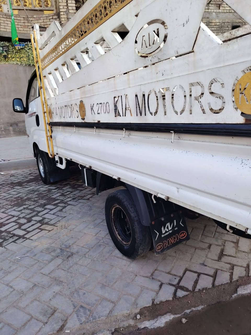 ٧السلام عليكم كيا مسكر موديل ١٣ مكفوله بااسمي رقم بغداد محوره سبلاين مكانه بغداد رقم ***********
