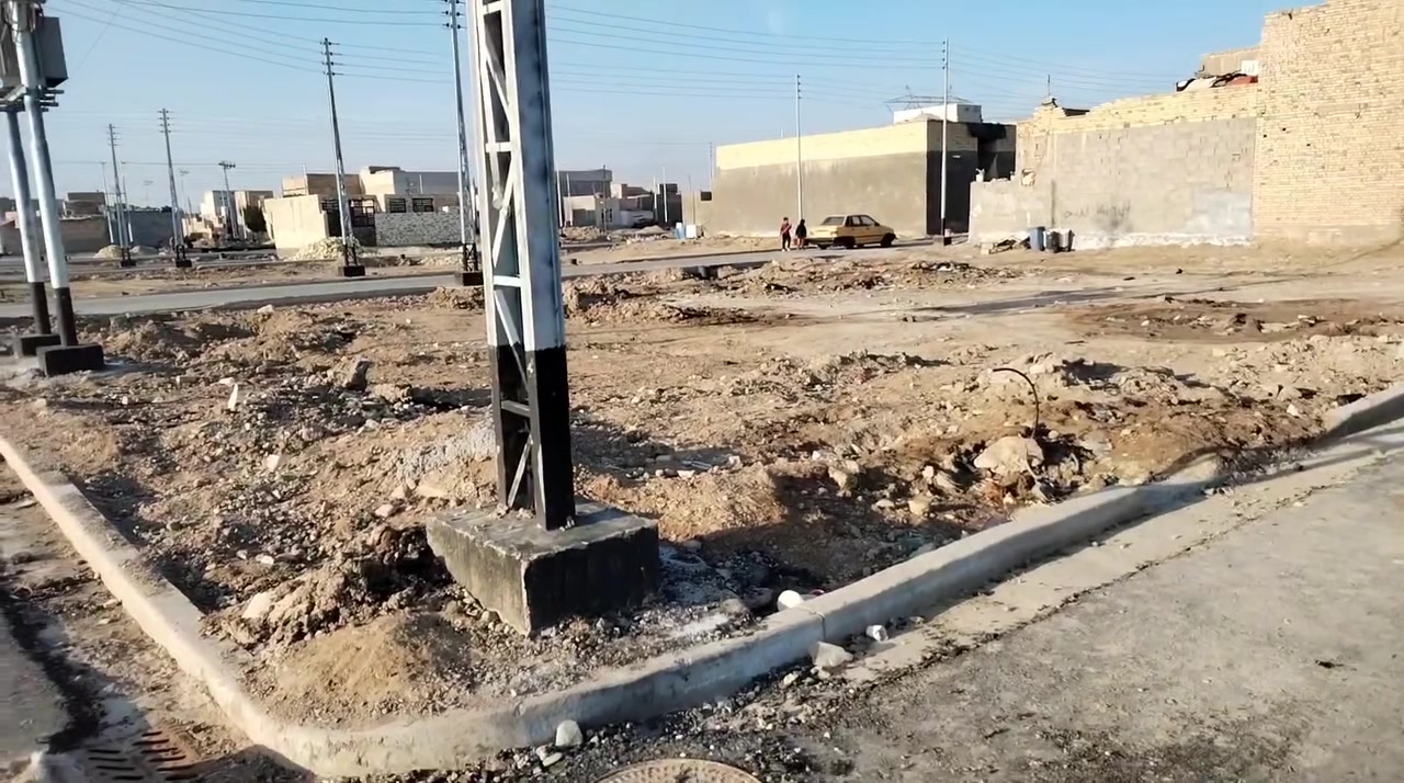 السلام كليم قطعت ارض للبيع لمساحه 100ميه متر مربعه
وركن عل شارع مكانه حي لرحمه لثانيه عله شارع عشرين توجد كافه لخدمات ماي ومجاري وكهرباء وتبليط وكلهن يصيرن كلش بل باب

(***********)
