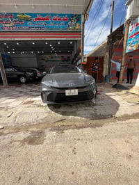 كامري 2025 ماشيه ٤٩ حادث موجود بل منشور السعر ٢٢٠ وبيه مجال بسيط غير م...