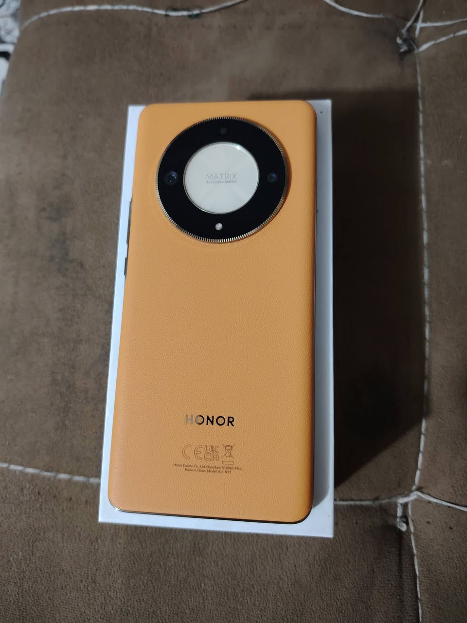 هونر x9b برتقالي
 ذاكره 256 والداخليه 8
الجهاز مكفول  مال بيت م
ملحقاته فقط كارتون
الشراي يتصل ***********
مكاني يم مستشفئ لحكيم السعر 275
