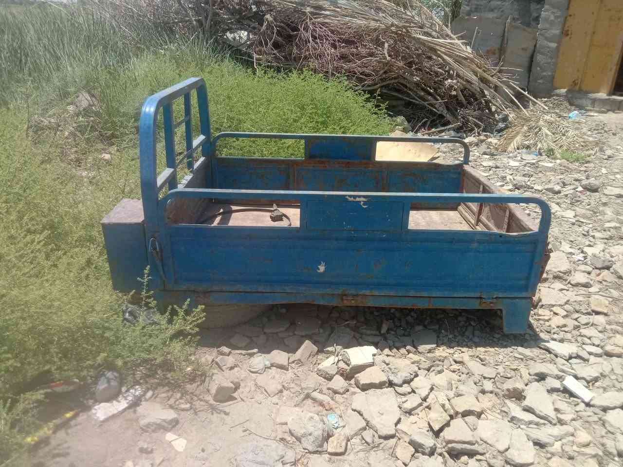 بدي للبيع مديل 17 مكان الديوانية قضاء الحمزه الشرقي السعر 150.. شراي انتصل ع خط مامتواجد ع فيس 

***********
