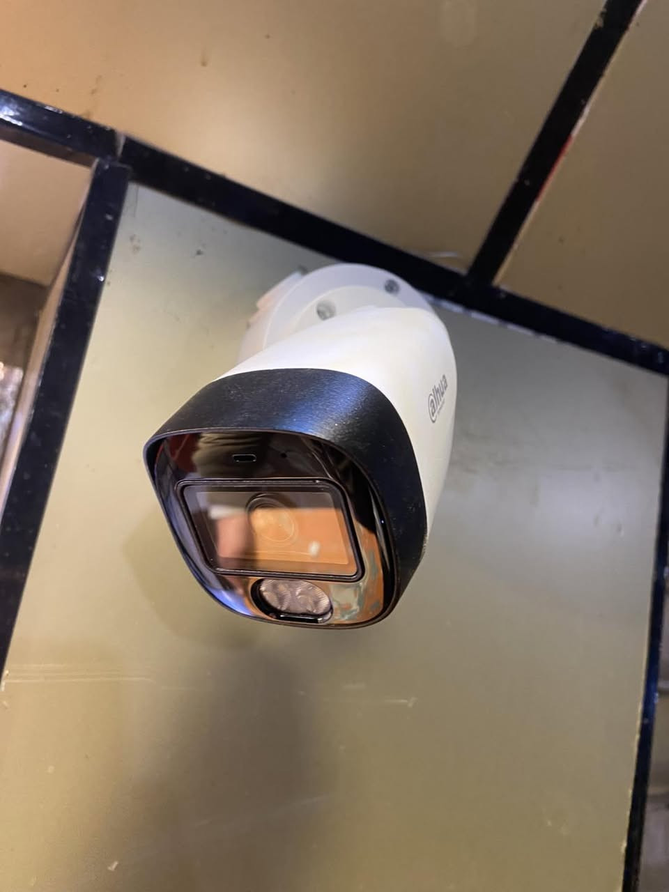 اسبق عصرك وكن في الطليعة
سلام عليكم 
تم تأمين محل احد زبائننا ب ٤ كاميرات من شركة دهوا 
دقة ٢ ميكا 
صوت وصوره 
ليلي الوان
ضمان سنه استبدال 
#العنوان #
كربلاء/طويريج/ شارع البلدية/ مجاور المستوصف الطبي 
#هاتف #
***********
***********
جملة- مفرد 
اسعار خاصة للمنصبين
