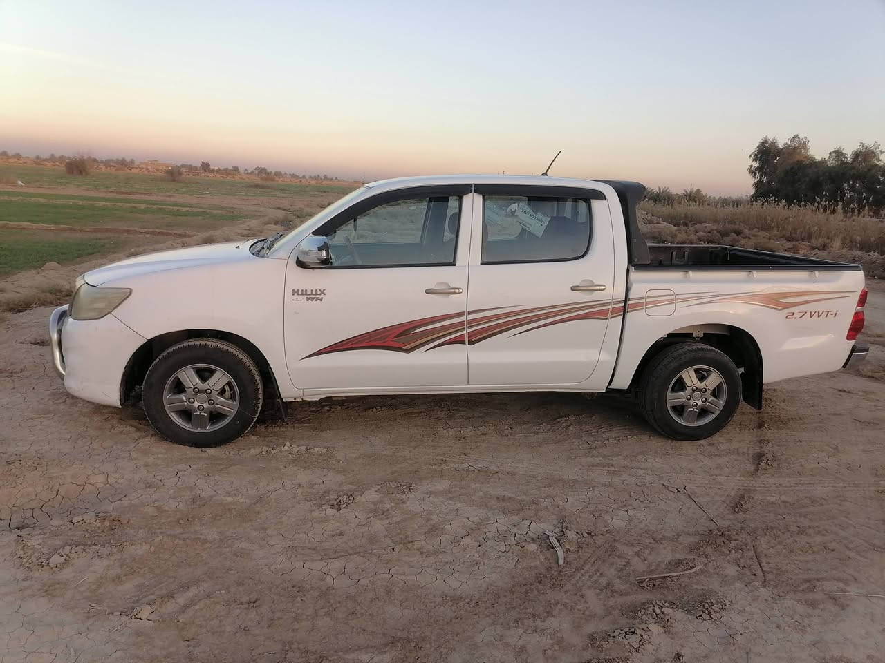 2014 كويتي شاصي 19 رقم واسط انكليزي سنويه لل 2030 كفاله عامه من الصبغ بيها شويه بارد فقط مال جناي السعر 195 وبيها مجال ***********
