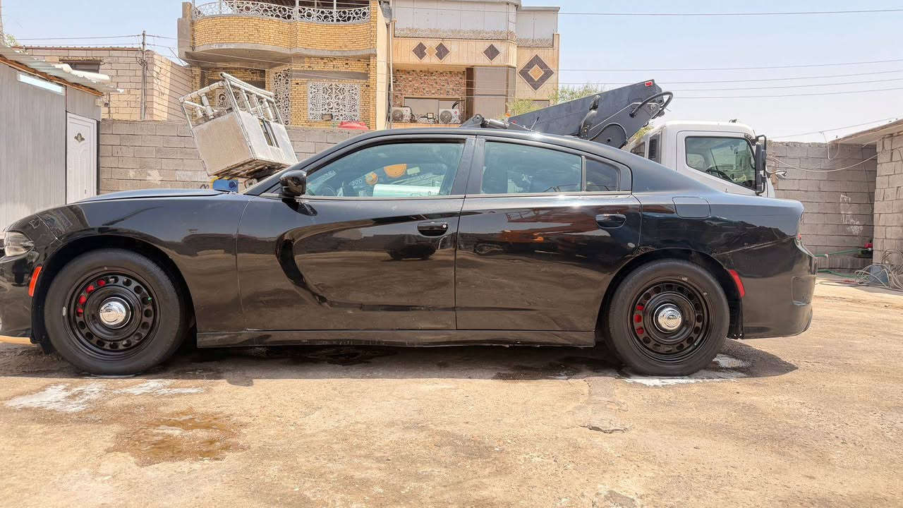 چارجر 2016 رقم بصرة
 محرك 5700 يعني 8سلندر
بوليسية گير تخم تاير تبريد 
 حدادة الويل اصلي
كلها جاهزة بدون اي نقص
ماشية 146 استخدام شخصي
السنوية غير منتهية لل2029
السعر 135وبيها مجال للطيبين
العنوان البصرة القبلة حي المهندسين 
للاستفسار اكثر الاتصال على 
***********
