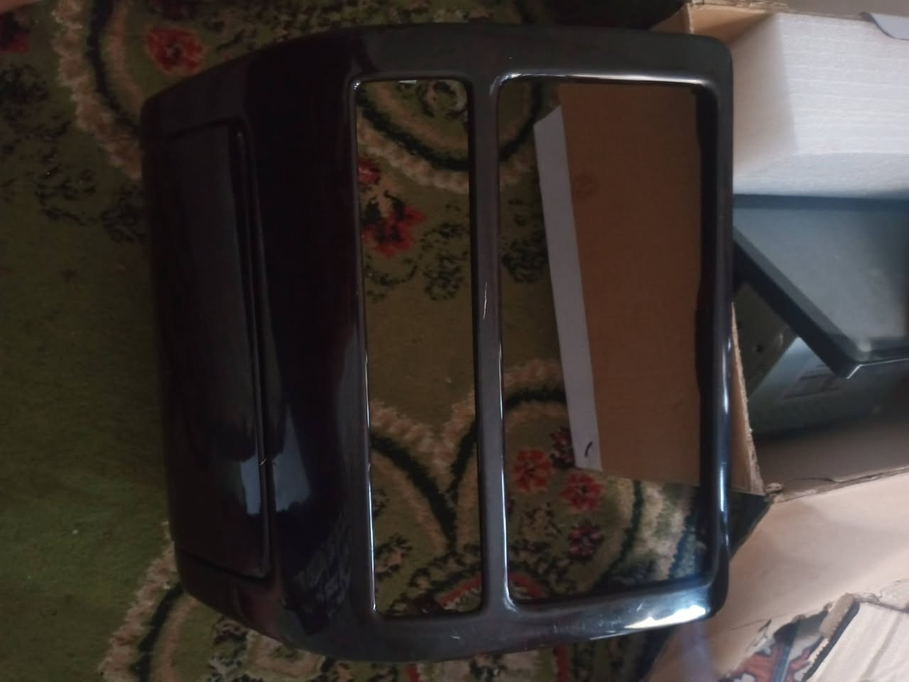 سلام عليكم اطار بطه جديده ولافطر بيه وشاشه وسماعه بعدهن مامشدودات جدد للبيع ناصريه
مركز الاطار 25 قفل شاشه 50 قفل سماعه 20 قفل ***********
