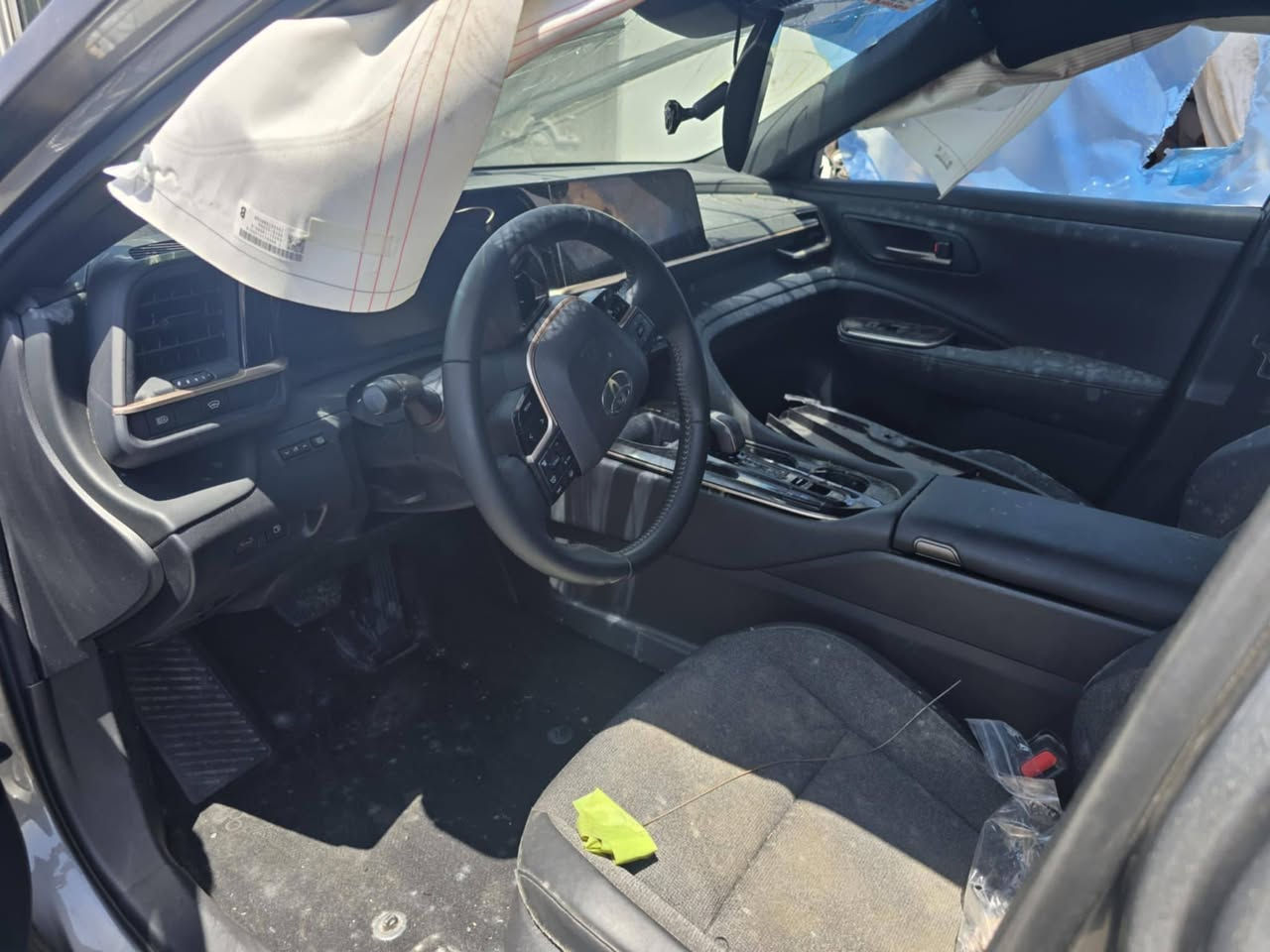 تويوتا كراون 2024
مصلح وجاهز
بدون نقص
مسجله كركوك 25
الضرر شكو ضربه بيهه صبغتهه
بدون شاصي 
عنواني كركوك الحويجة ناحية الزاب
*********** مراوس ودين ما ابيع
السعر ٢٣٠ وبيهه مجال قليل
