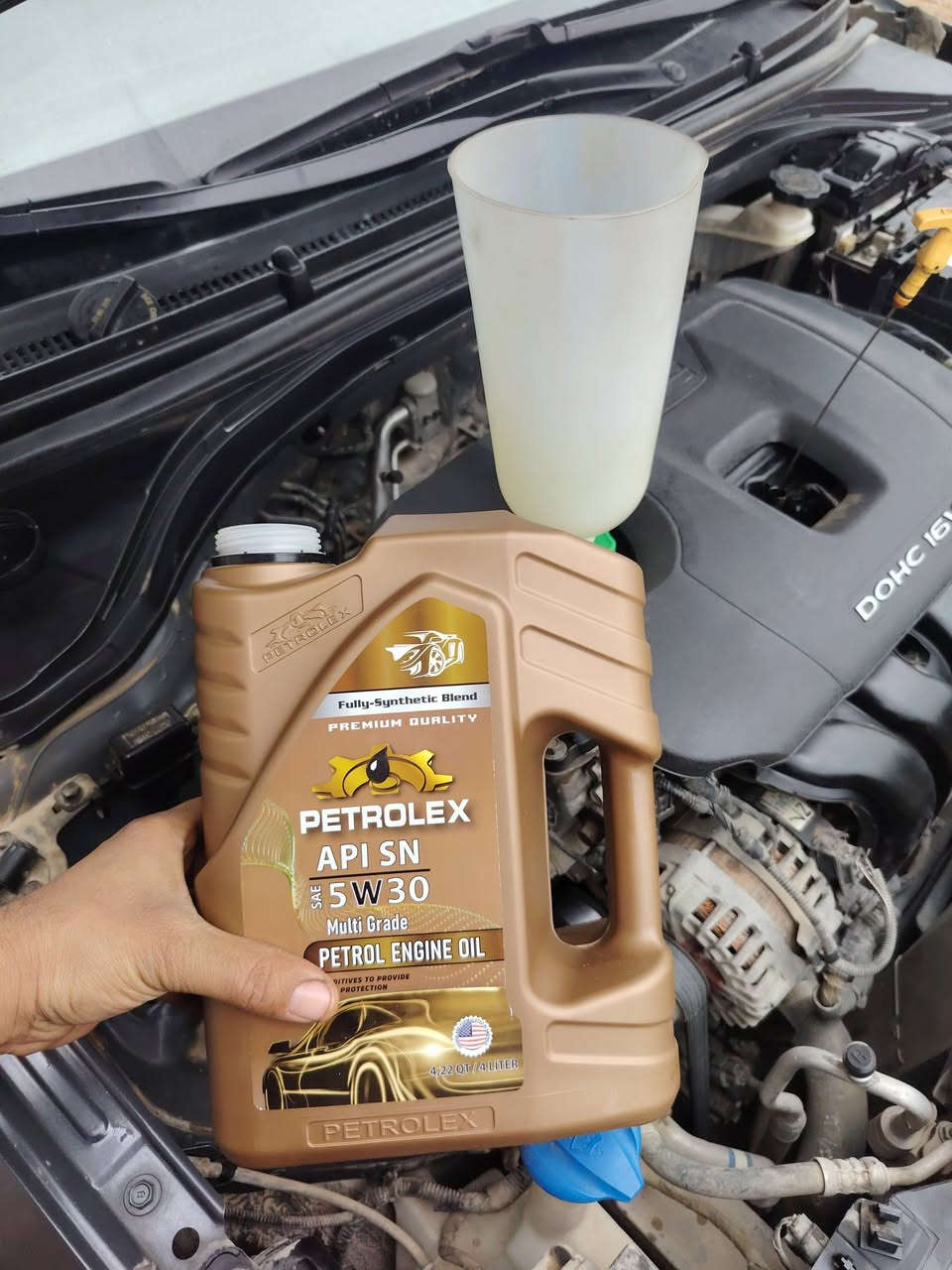 لماذا يجب عليك استخدام زيت تخليقي ؟

تحتوي الزيوت التخليقية على زيوت أساس أنقي من تلك المستخدمة في الزيوت المعدنية التقليدية، مما يوفر لك حماية وأداء فائقين. لقد تم تصميم الزيوت التخليقية لتوفير حماية أكبر للمحرك وضد درجات الحرارة المرتفعة، وهما عاملان قد يتسببان في انهيار الزيت وأن يكون أقل فعالية

زيوت بترولكس واحدة من تلك الزيوت التخليقية التي تساعد على حماية محرك سيارتك

تجدونه لدى عبدالرحمن لتبديل الزيوت والفلاتر العالميه
ديالى بعقوبه
***********
***********
