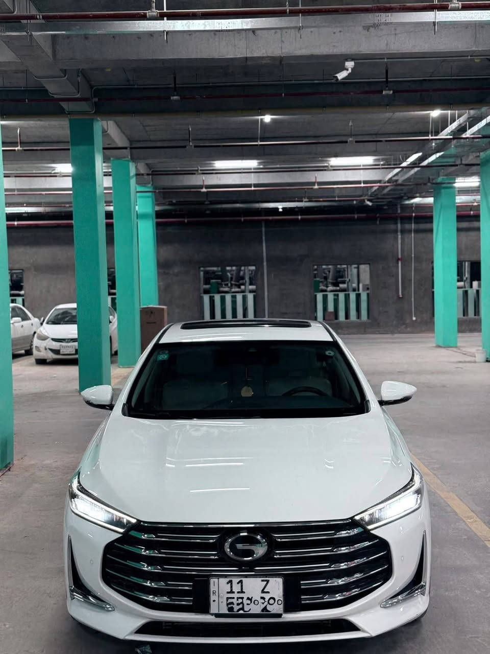 GAC GA8 VIP
• الموديل:2024
• الفئة: VIP
• المحرك: 2.0 تيربو
• القوة: 252 حصان
• القير: أوتوماتيك 6 سرعات
• الدفع: أمامي
• اللون: (ابيض)
• العداد: (26،000)

المواصفات:
✔️ بصمة تشغيل ودخول
✔️ تشغيل زر
️✔️فتحة سقف 
✔️ شاشة وسط + بلوتوث / Apple CarPlay
✔️ تكييف أوتوماتيك مزدوج + فتحات خلفية
✔️مقاعد جلد فخمة
✔️مقاعد كهرباء
✔️ كاميرا خلفية
✔️ مثبت سرعة
✔️ حساسات 
✔️ مرايات كهرباء
ABS + EBD ✔️
✔️ نظام ثبات إلكتروني (ESP) 
✔️ تحذير مغادرة المسار (LDWS)
✔️ نظام مراقبة ضغط الإطارات (TPMS)
✔️نظام ترحيب عند الاقتراب

السيارة نظيفة / استعمال شخصي/ كلين

💰 السعر: (160$)
📍 المكان: (النجف الاشرف)
📞 الاتصال: ( ‭***********‬)
