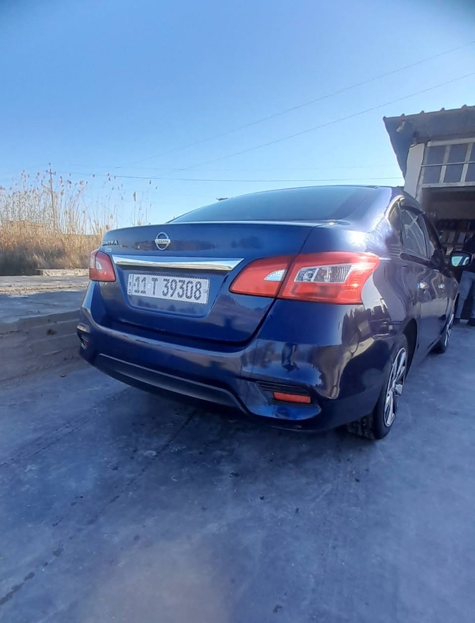 السلام عليكم شباب نيسان سانترا  2017 وارد امريكي ضرر جاملغ يسرة وباقي مكفوله كفاله عامه محرك 1800 محرك وكير مكفول تبريد تدفئه كله شغال داخل
جديد لونين مخمل اسود مدوشمه جديد المواصفات 
تحكم ستيرن
تثبيت سرعه
نظام ايكو + سبورت
بلو جكترات حلقه زنون
لايت زنون بلادي
كامره خلفيه عمل 
بدون ايرباك 
مكان السياره الانبار الكرمه السعر اتصل بصاحب السياره مكلف بل نشر 
رقم التلفون ***********
