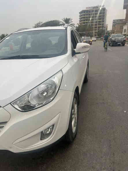 السلام عليكم توسان 2013 
مكفولة من الصبغ فقط طخة بسيطة وبارد جاملغ خلفي
ماشية ١٥٣ الف 
رقم بغداد جديد
نص مواصفات
مكان السيارة بغداد 
السعر 147 $ 
***********
